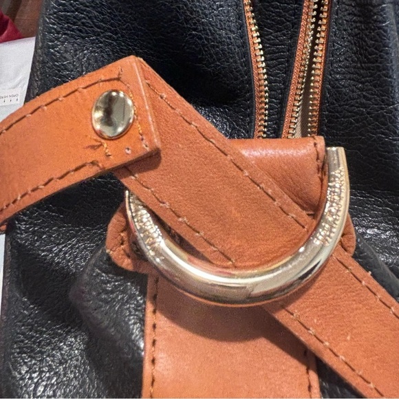 VALENTINA Shoulder Bag 2 Toned Leather Slouchy Zipper Closure Multiple Pockets - Picture 15 of 16